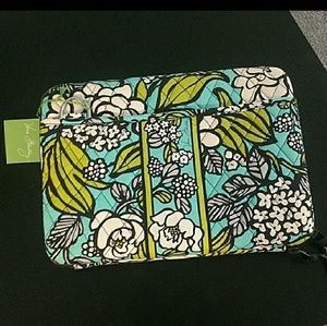 Vera bradley laptop case